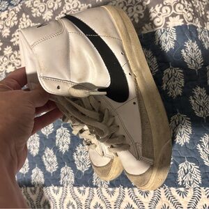 Nike White and Black Sneakers